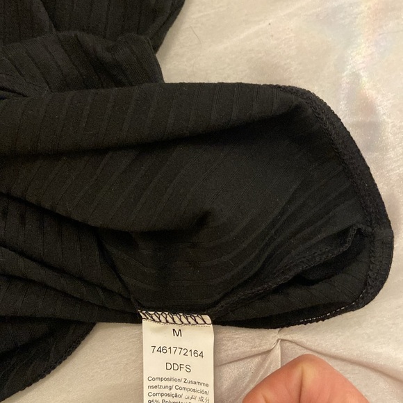 Bundle of two long sleeve bodysuits - Picture 8 of 9